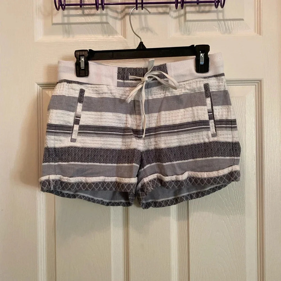 Ann Taylor Pants - Ann Taylor Loft shorts size 4